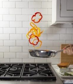 Saveur Selects Pannenset Voyage Series (Koekenpan ø 25 Cm + Steelpan ø 20 Cm) - TriPly RVS - Inductie En Alle Andere Warmtebronnen 14 Saveur Selects Pannenset Voyage Series (Koekenpan ø 25 Cm + Steelpan ø 20 Cm) - TriPly RVS - Inductie En Alle Andere Warmtebronnen -Thuiskeuken 1039x1200