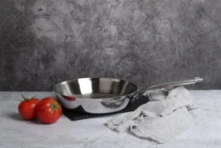 Saveur Selects Koekenpan Voyage - Tri-Ply RVS - ø 25 Cm - Zonder Anti-aanbaklaag -Thuiskeuken 1200x800 3