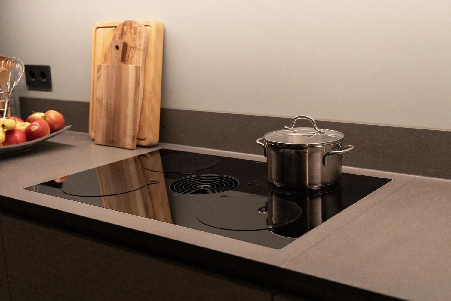 Sareva Inductie Beschermer / Inductie Mat - Hittebestendig - 100% BPA Vrij - Set Van 4 Stuks 4 Sareva Inductie Beschermer / Inductie Mat - Hittebestendig - 100% BPA Vrij - Set Van 4 Stuks - Afbeelding 2