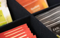 Sakura Tea Theedoos - Wit - 6-vaks - Met Fluweel - 43 X 9 Cm -Thuiskeuken 4 detail 6 en 9 4