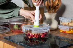 Sareva Vacuum Ovenschalen / Vershoudbakjes - Hittebestendig Glas - 4 Delige Set / 485 + 970 + 1.7 Ltr -Thuiskeuken Crumble in ovenschaal en vershoudbakjes 8