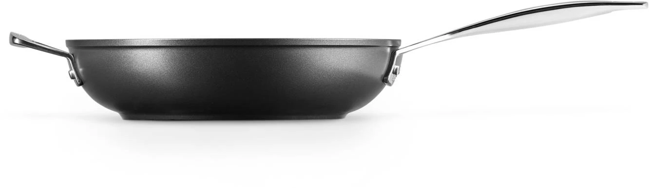 Le Creuset Sauteerpan Les Forgées TNS - ø 26 Cm / 2.7 Liter - Standaard Anti-aanbaklaag 6 Le Creuset Sauteerpan Les Forgées TNS - ø 26 Cm / 2.7 Liter - Standaard Anti-aanbaklaag - Afbeelding 4