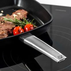 Westinghouse Grillpan Performance - Blissful Black - 28 X 28 Cm - Standaard Anti-aanbaklaag 16 Westinghouse Grillpan Performance - Blissful Black - 28 X 28 Cm - Standaard Anti-aanbaklaag -Thuiskeuken WCFP0095G28BK 7