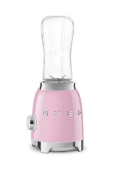 SMEG Smoothie Blender - Compact - Roze - 600 Ml - PBF01PKEU 13 SMEG Smoothie Blender - Compact - Roze - 600 Ml - PBF01PKEU -Thuiskeuken WEB PBF01PKEU 6.jpg