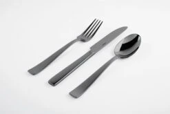 Sambonet Bestekset Flat - Zwart - 24 Delig / 6 Personen -Thuiskeuken sambonet bestekset flat zwart sfeer4