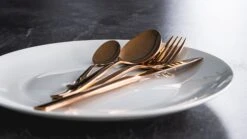 Sareva Bestekset - 16-delig / 4 Personen - Koper 12 Sareva Bestekset - 16-delig / 4 Personen - Koper -Thuiskeuken sfeer brons 6 2